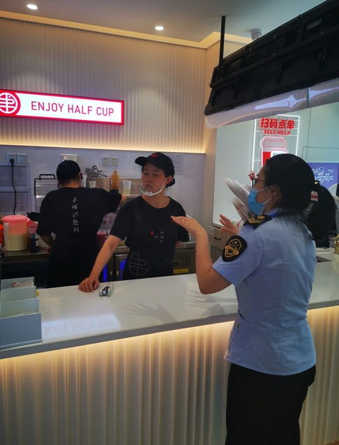 周三“查”餐廳，守護“舌尖上的安全”——聚焦網絡餐飲服務食品安全專項檢查